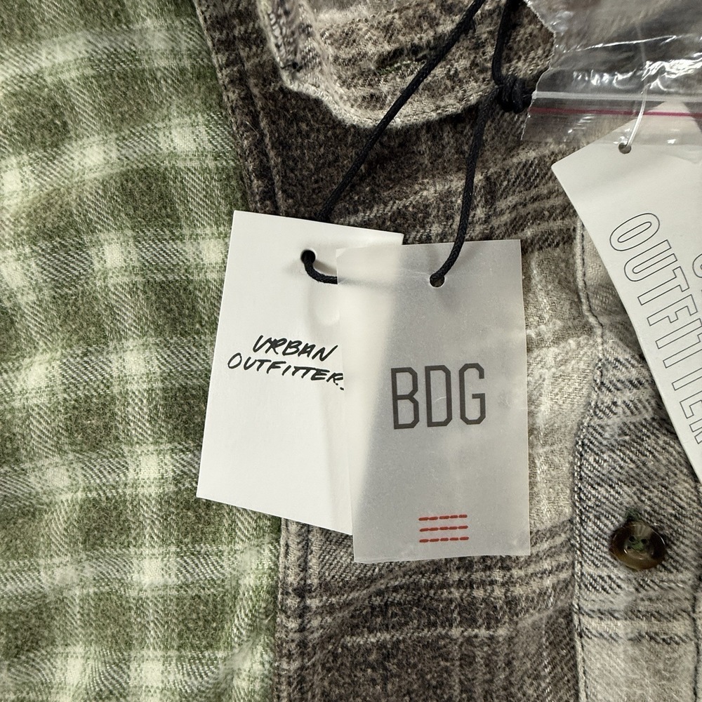 BDG Urban Outfitters Patchwork Plaid Flannel Shirt Womens S Raw Hem NWT Grunge - Picture 4 of 13